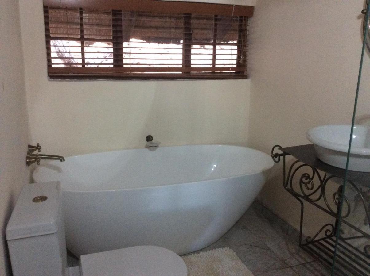 Cozy Kosmos Bed & Breakfast Hartbeespoort Exterior foto
