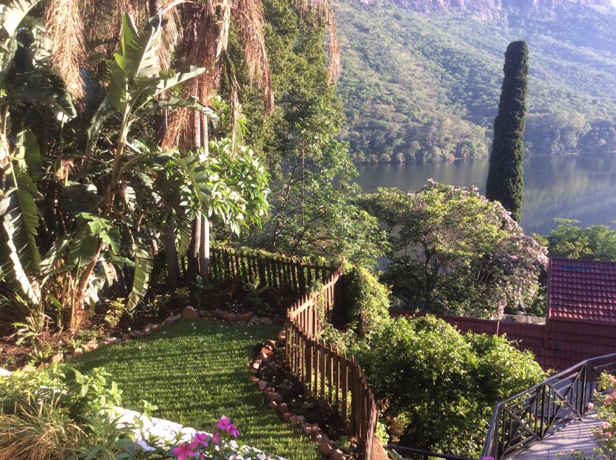 Cozy Kosmos Bed & Breakfast Hartbeespoort Exterior foto